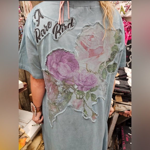 NWT A Rare Bird Butterfly Garden T Shirt Dress - Picture 4 of 13